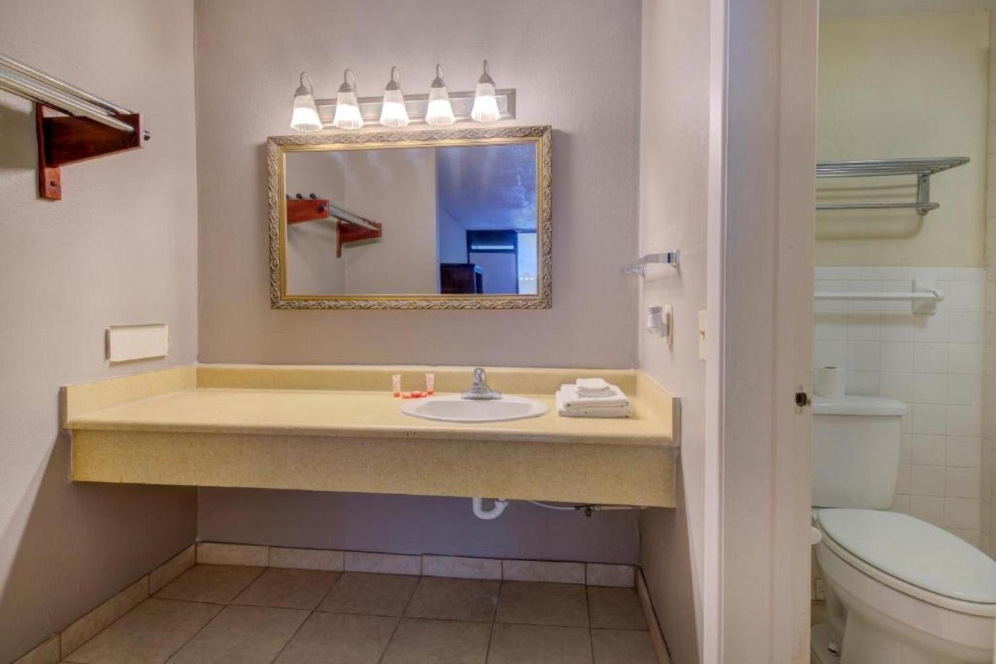 Oyo Hotel Douglas Ga Us-441 Eksteriør bilde